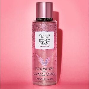 Victoria’s Secret Fashion Show 2025 set